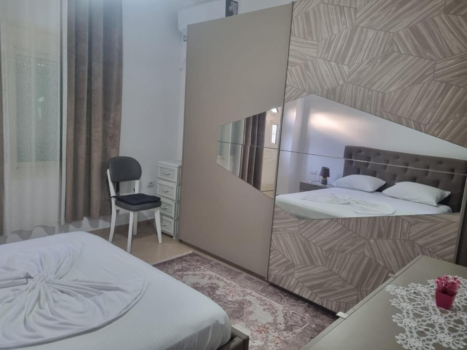 Megi-rent Vlorë